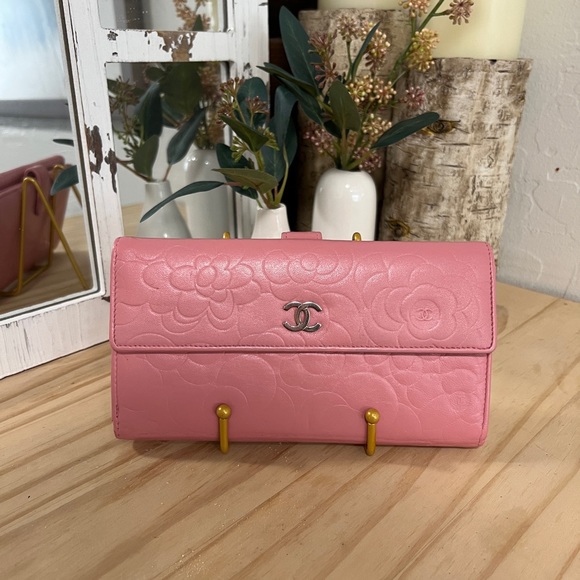 CHANEL Handbags - [SOLD ON WEBSITE] Chanel camelia long wallet